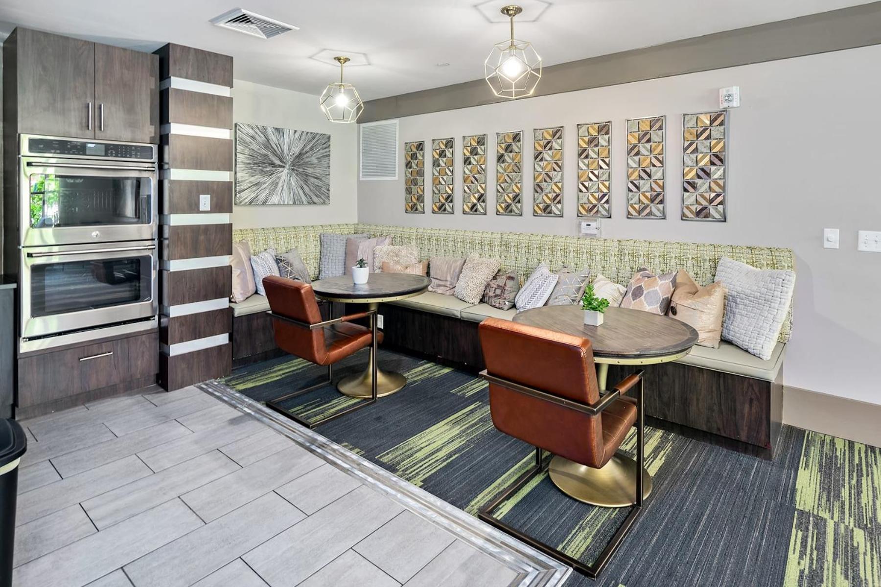 Uptown 4Th Ward Luxury Apt Year-Round Pool Charlotte Extérieur photo